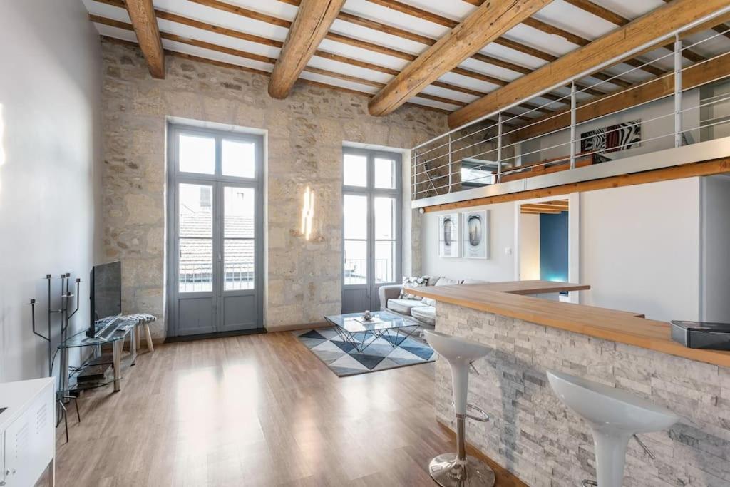 Loft D'exception 67 M2 Av Balcon Sans Vis A Vis Apartamento
